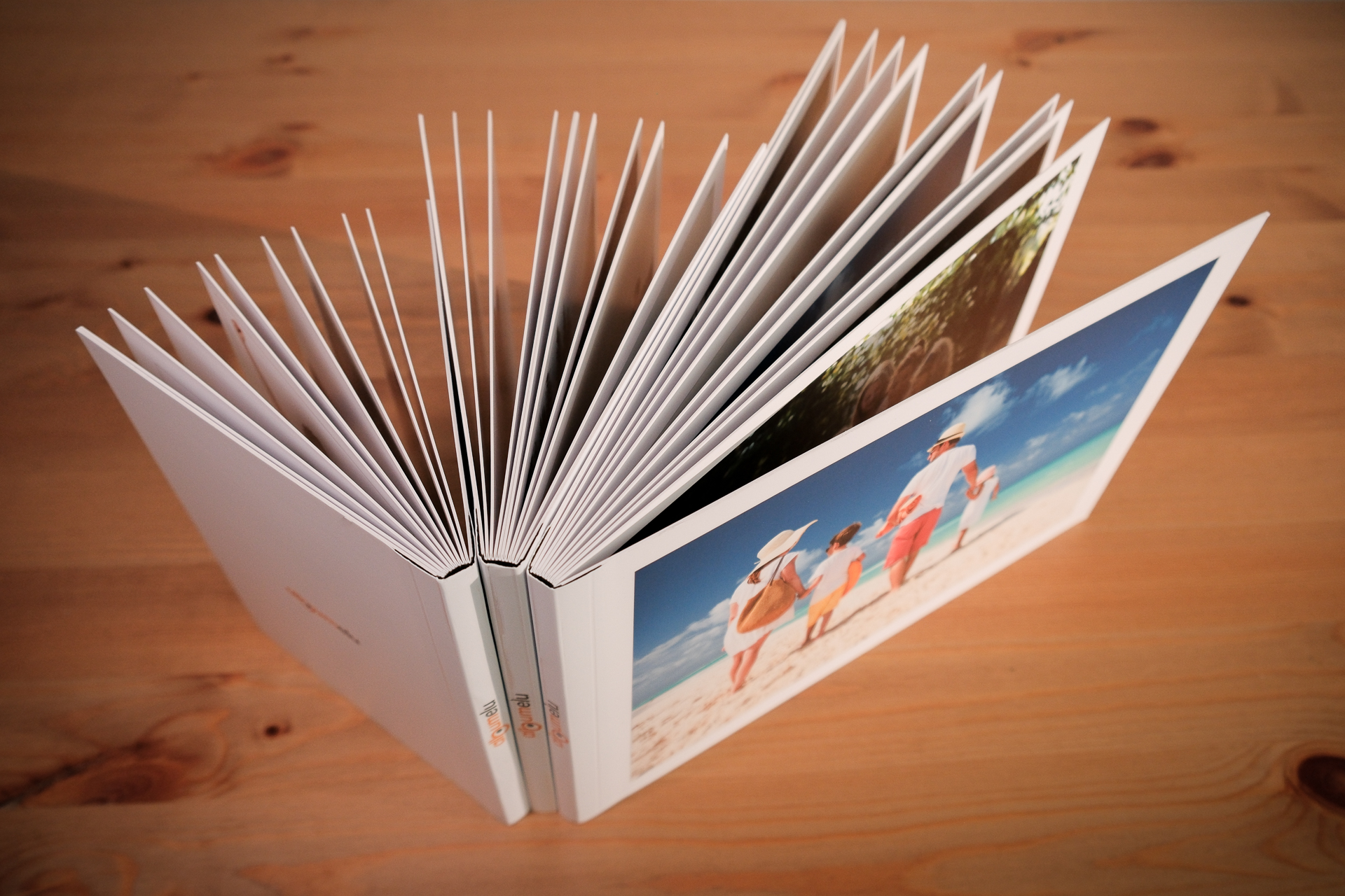 Copertă Hard - imagine 1