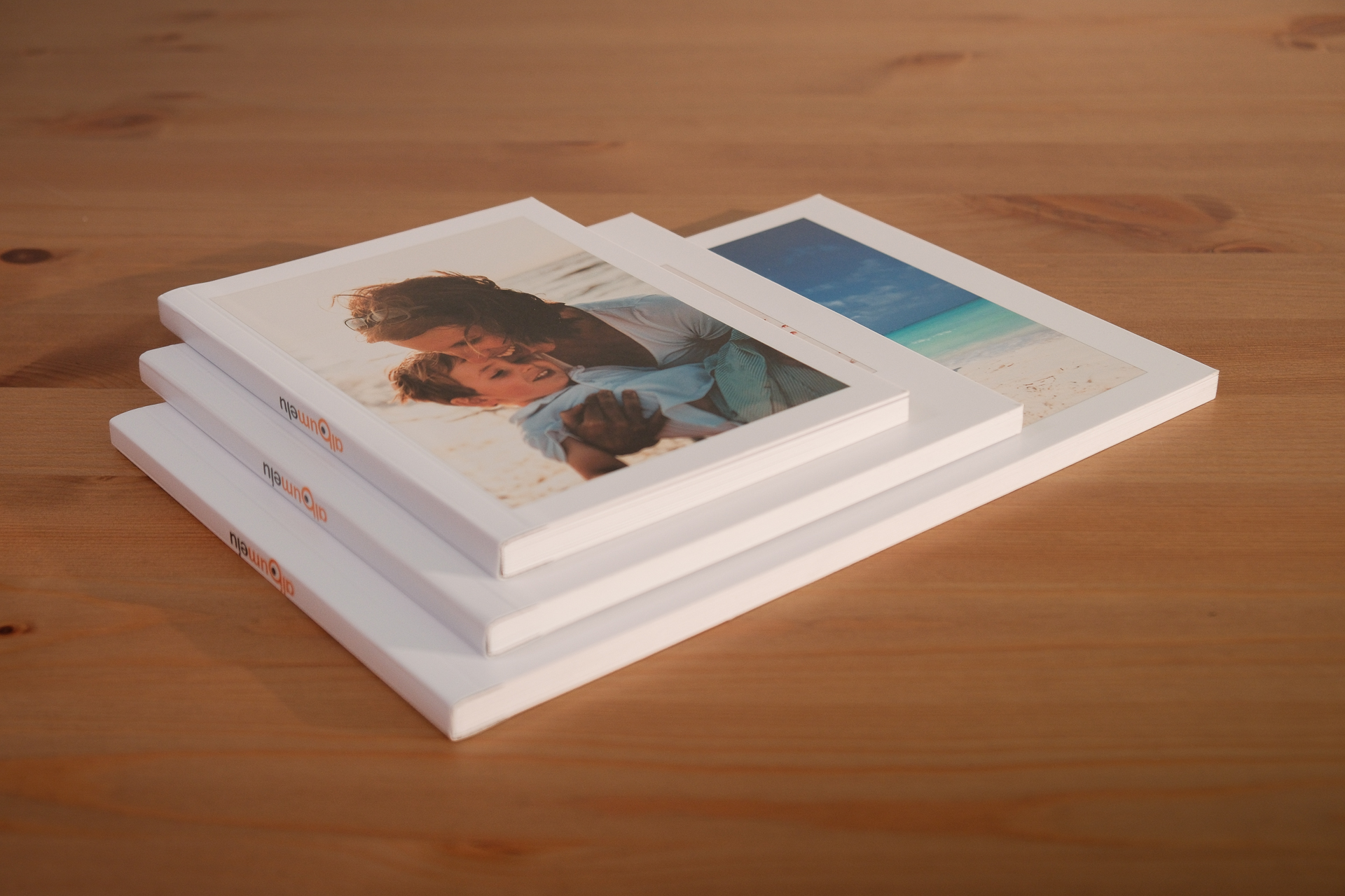 Copertă Hard - imagine 2